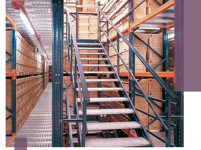 Лестницы складские прочные и безопасные под ключ в Тамбове