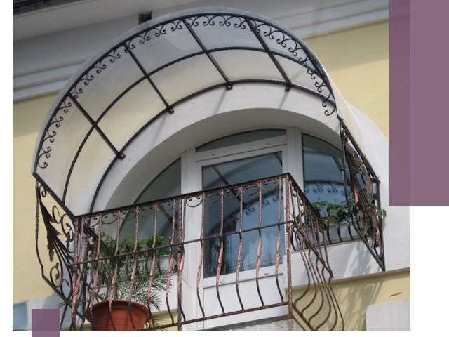 Козырьки над балконом в Тамбове — изготовление и монтаж