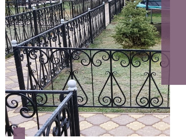 Кованые газонные ограждения под ключ в Тамбове